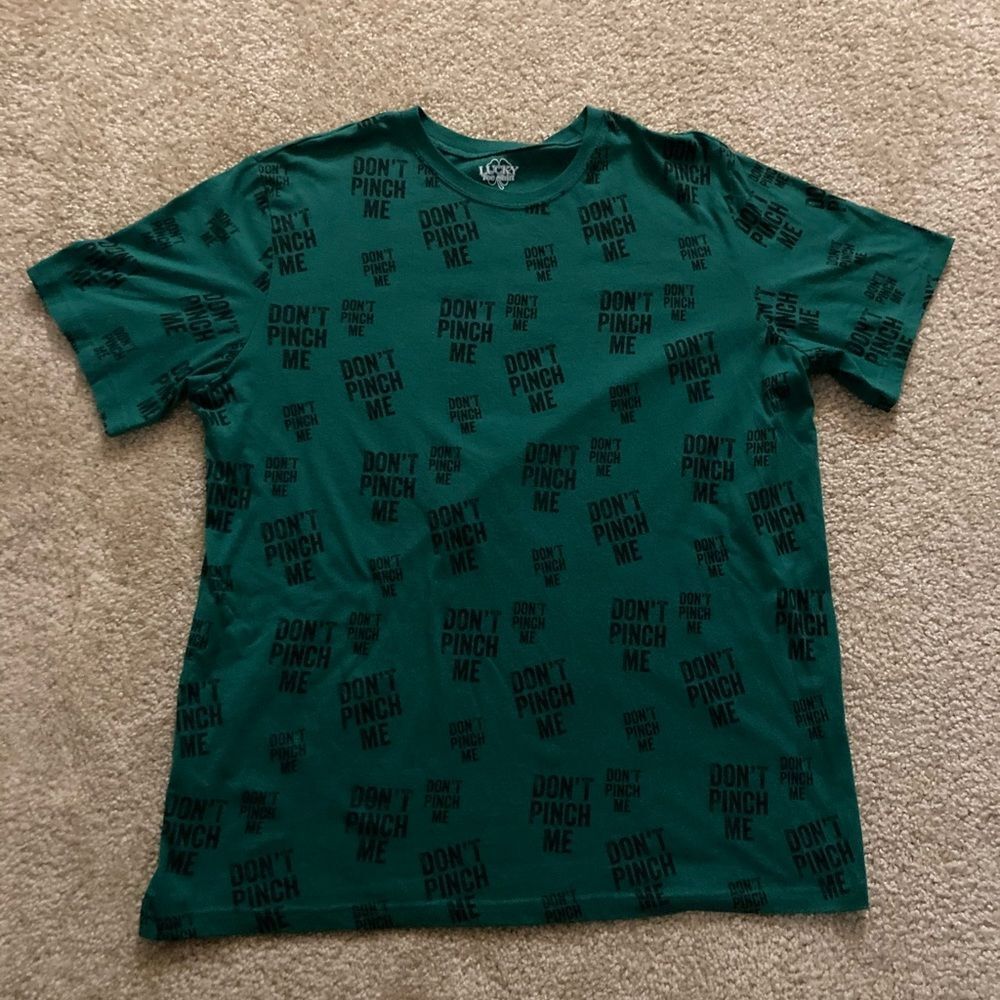 Mens Lucky Tee Size XL